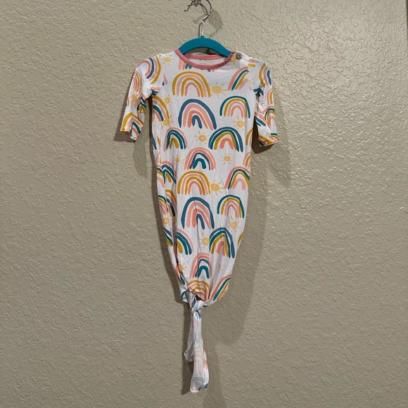 Mud Pie Other - 💙5/$25💙 HP Mud Pie Viscose Rainbow Gown 0-3M